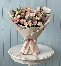 Букет цветов из:  Розы и Лизиантусы в Песковке