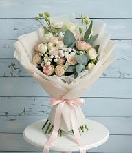 Букет цветов из:  Розы и Лизиантусы в Песковке