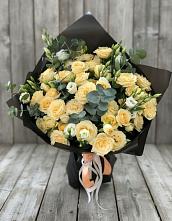 Букет цветов из:  Розы и Лизиантусы #REPLACE_PRED# Песковке