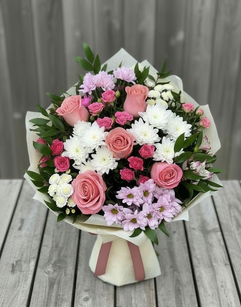 Букет цветов из: Альстромерии, Гвоздики, Розы и Хризантемы в Песковке