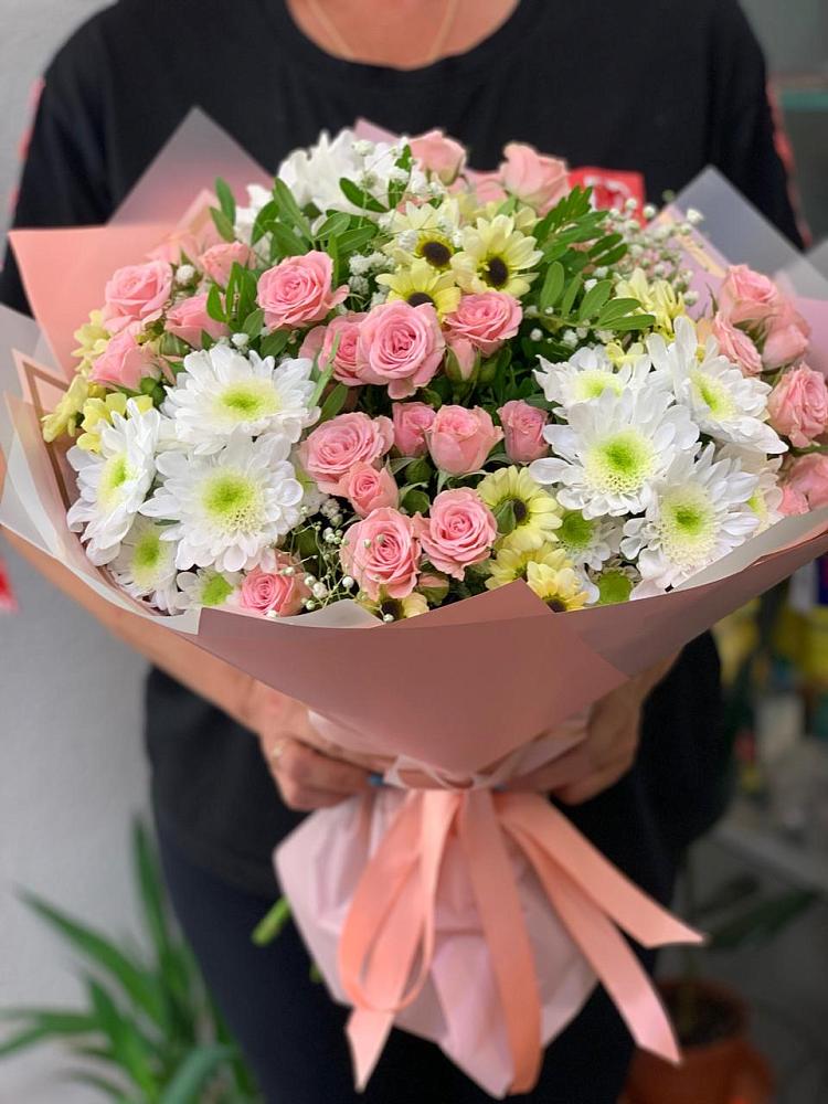 Букет цветов из: Розы и Хризантемы в Песковке