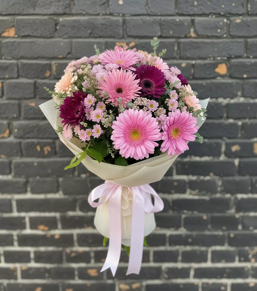 Букет цветов из: Герберы и Хризантемы в Песковке