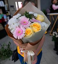 Букет цветов из:  Герберы, Розы и Хризантемы в Песковке