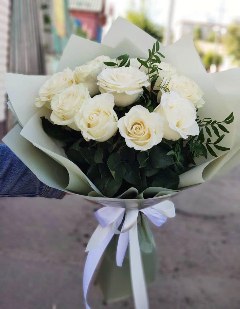 Букет Белые розы Проуд в Песковке