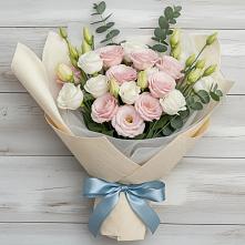 Букет цветов из:  Лизиантусы в Песковке