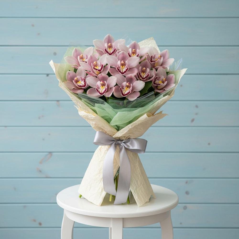 Букет цветов из: Орхидеи и Розы в Песковке