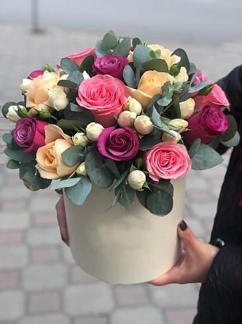 Цветочная композиция из Розы в шляпной коробке в Песковке