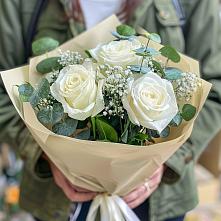 Букет цветов из:  Розы в Песковке