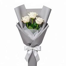 Букет 3 белые розы в Песковке