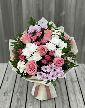 Букет цветов из:  Альстромерии, Гвоздики, Розы и Хризантемы в Песковке