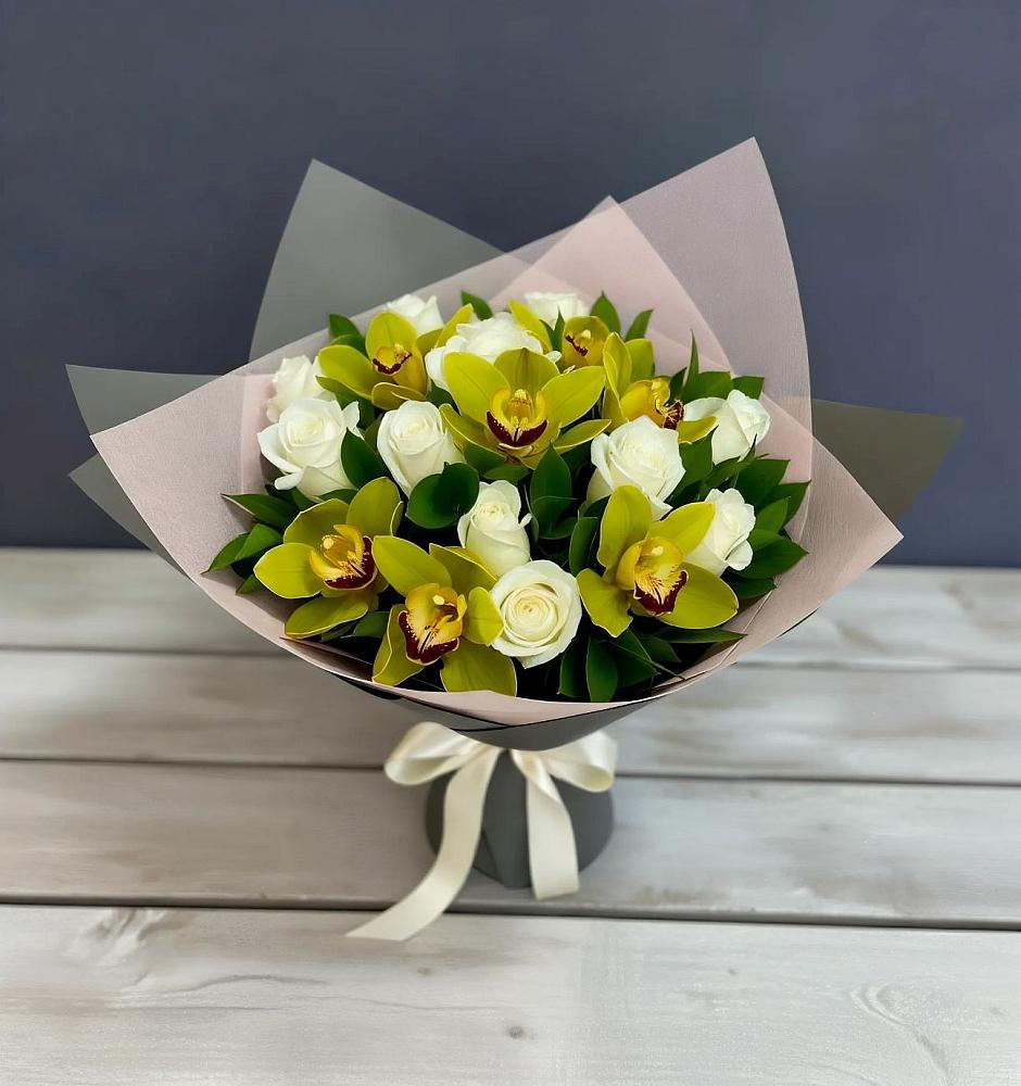 Букет цветов из: Орхидеи и Розы в Песковке