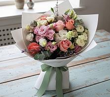 Букет цветов из:  Розы, Лизиантусы и Гвоздики #REPLACE_PRED# Песковке