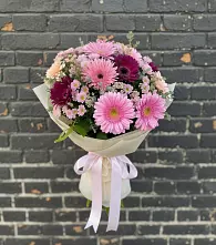 Букет цветов из:  Герберы и Хризантемы в Песковке
