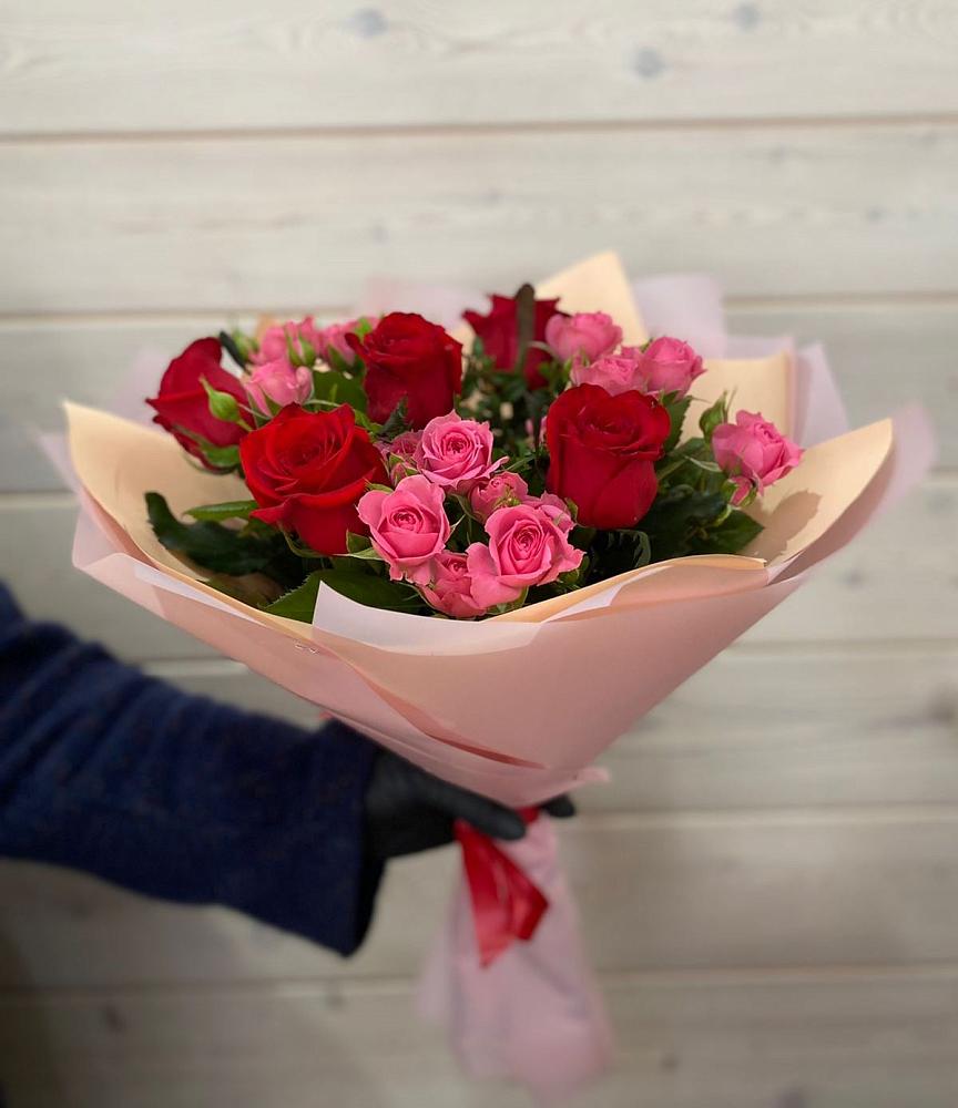 Букет цветов из: Розы в Песковке