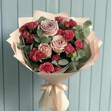 Букет цветов из:  Гвоздики и Розы #REPLACE_PRED# Песковке