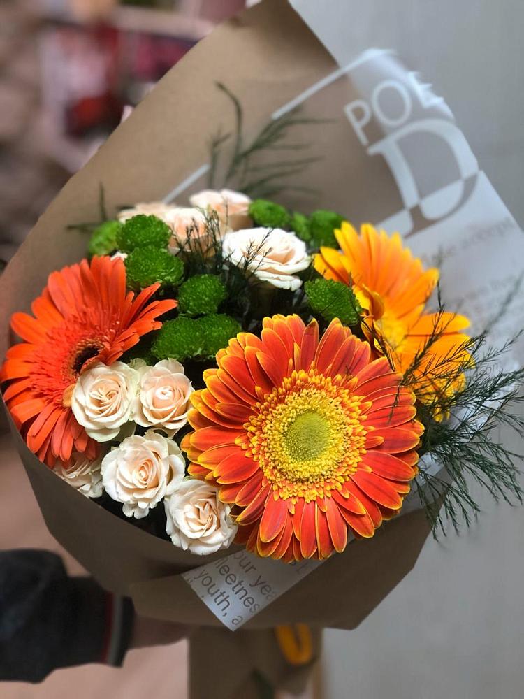Букет цветов из: Герберы, Хризантемы и Розы в Песковке