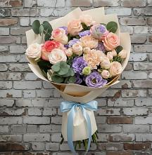 Букет цветов из:  Розы, Лизиантусы и Гвоздики #REPLACE_PRED# Песковке