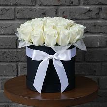 Цветочная композиция из Розы в шляпной коробке #REPLACE_PRED# Песковке